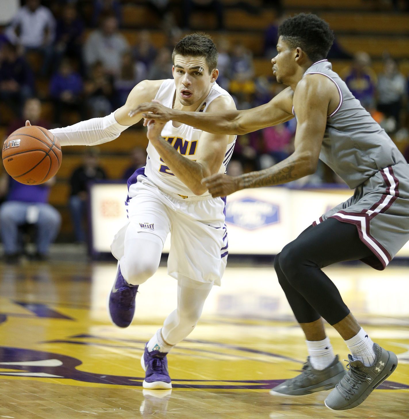 010519bp-uni-southern-illinois-06
